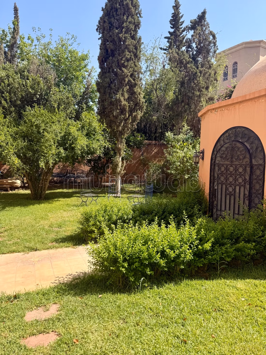 Magnifica Villa in Vendita a Targa