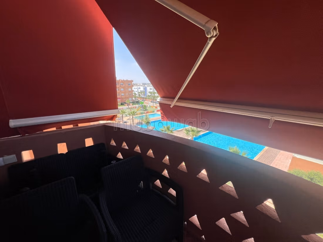 Vend appartement à El Mansouria. Surface totale 145 m². Bien meublé