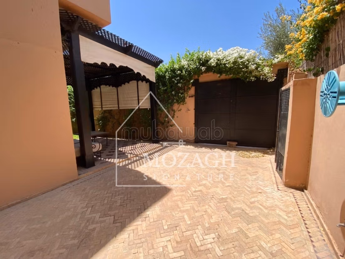 Magnifica villa di 350 M2 – Quartiere Targa