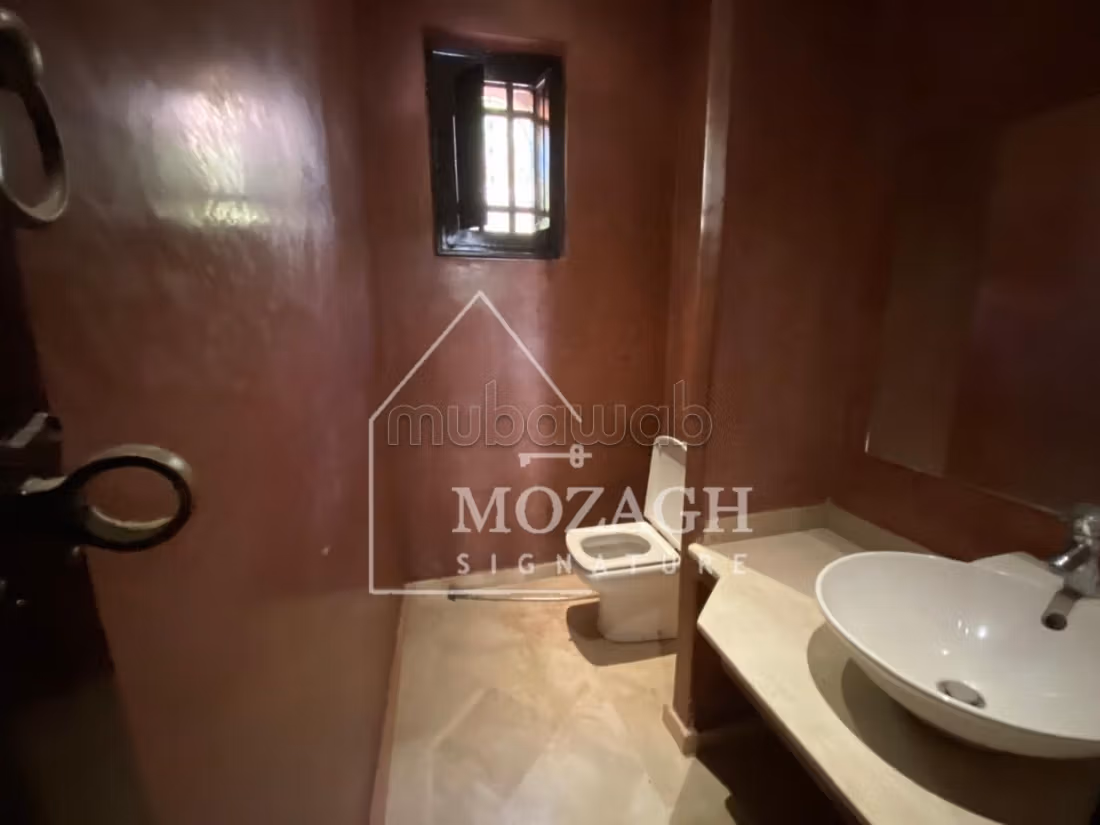 Magnifica villa di 350 M2 – Quartiere Targa