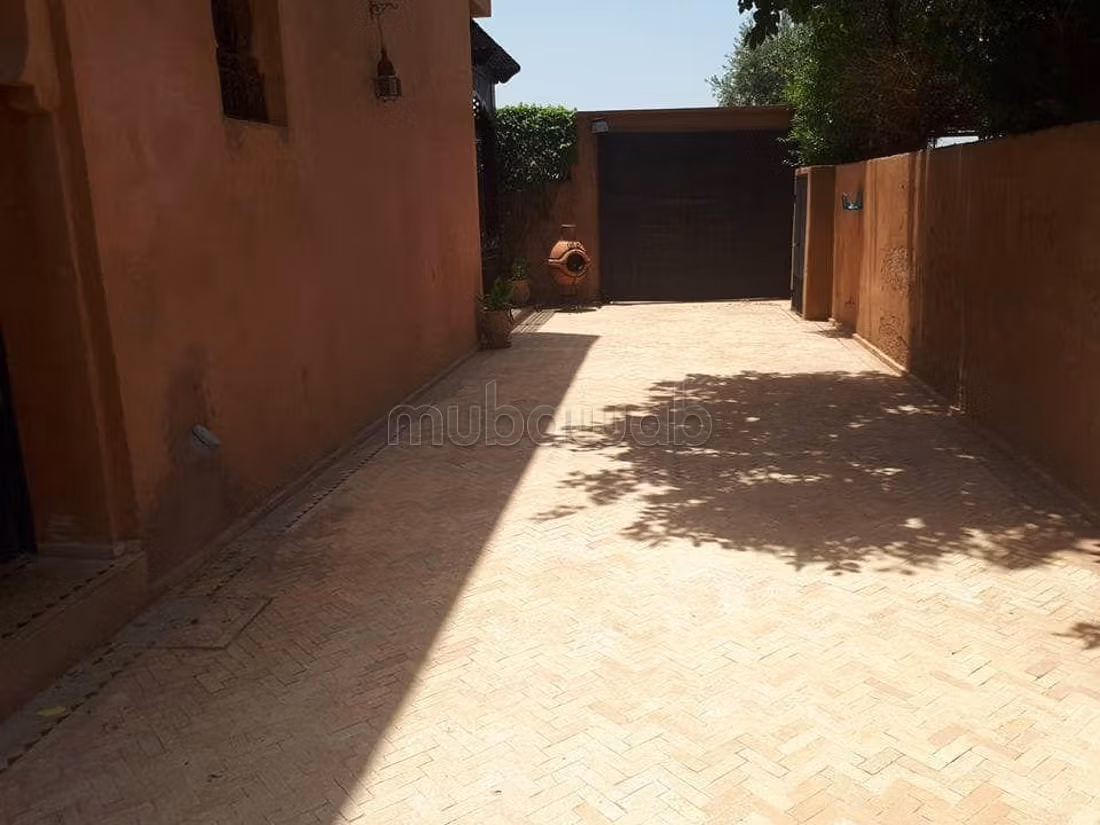 LOCATION Villa 5 chambres 300 m2 Masmoudi Targa