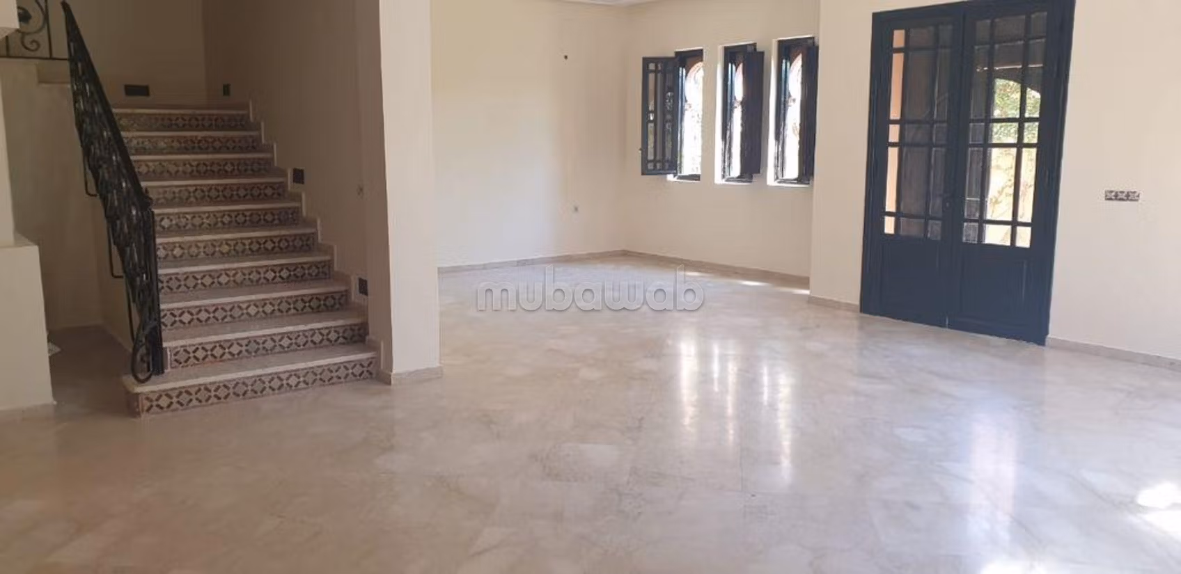 LOCATION Villa 5 chambres 300 m2 Masmoudi Targa
