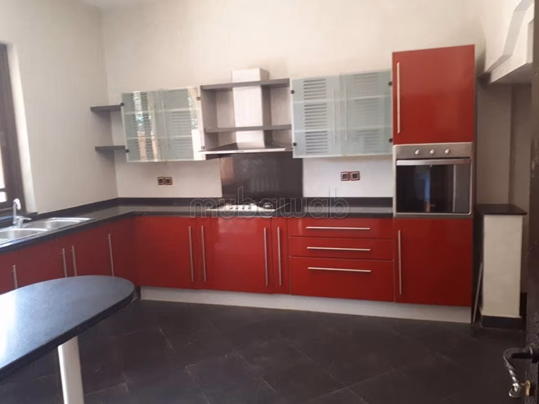 LOCATION Villa 5 chambres 300 m2 Masmoudi Targa