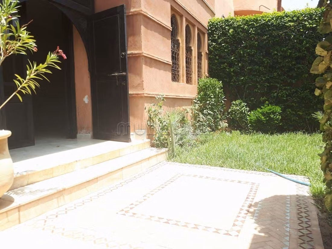 LOCATION Villa 5 chambres 300 m2 Masmoudi Targa