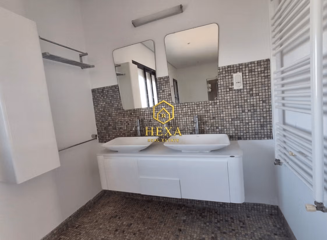 Villa S4 avec piscine à Gammarth