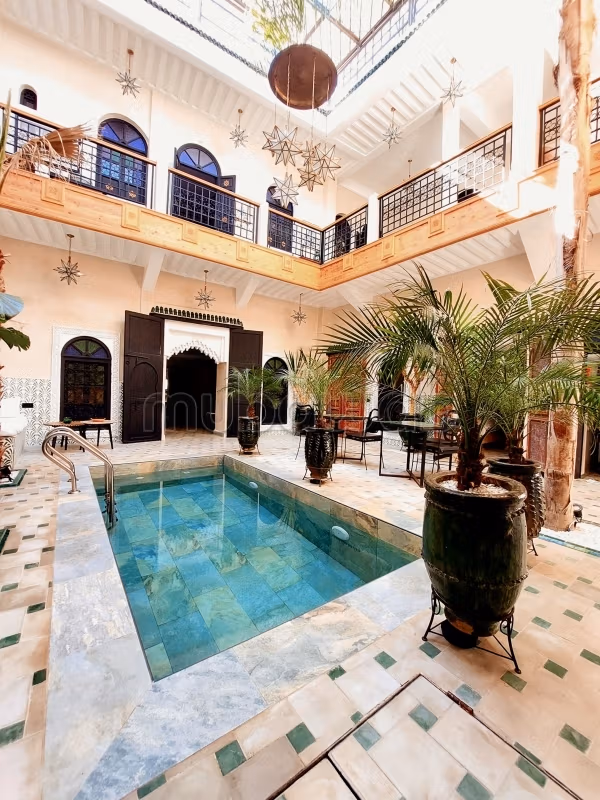 Trouvez votre riad à acheter à Zaouiat Lahdar. 
10 chambres