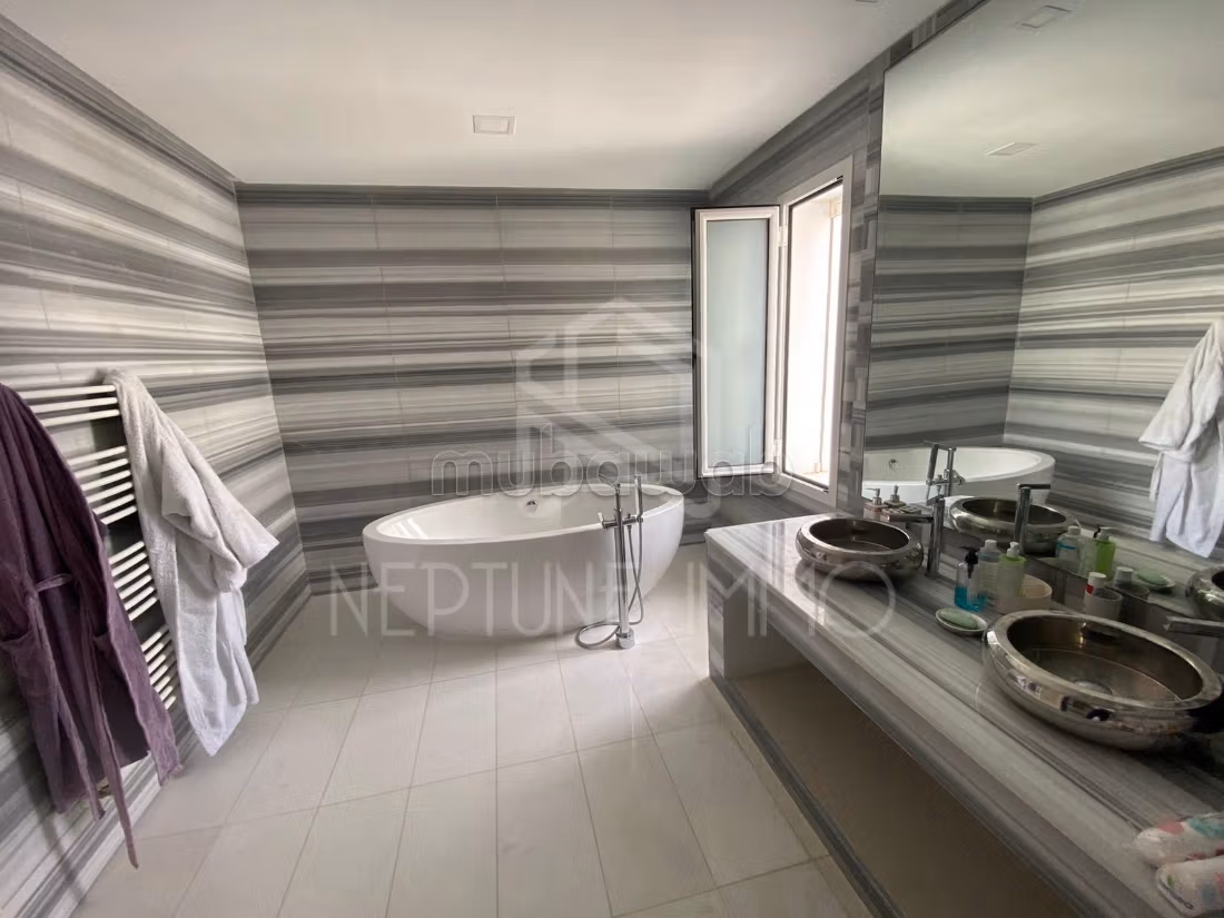 Brand new S5 villa with pool