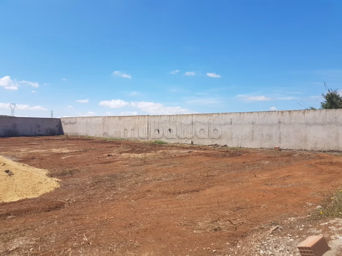 A vendre Terrain de 1 602 m² à Borj Youssef
