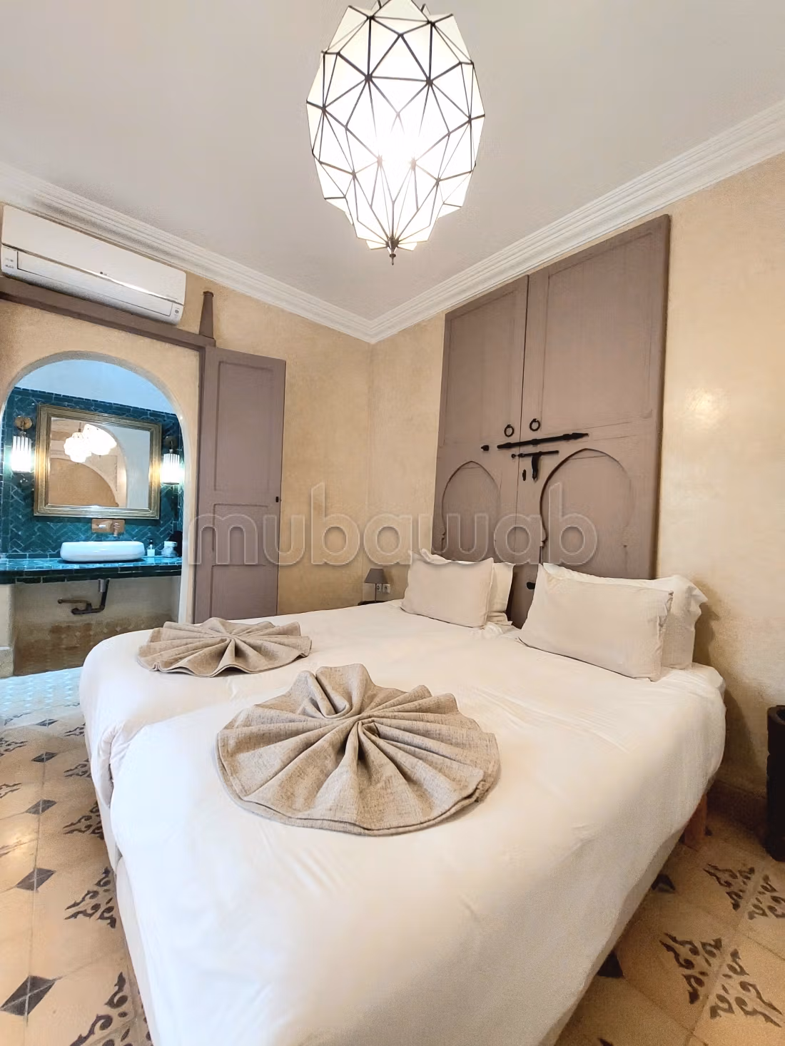 Venta de riad en Zaouia Sidi Ghalem. Superficie 176 m². Gran piscina