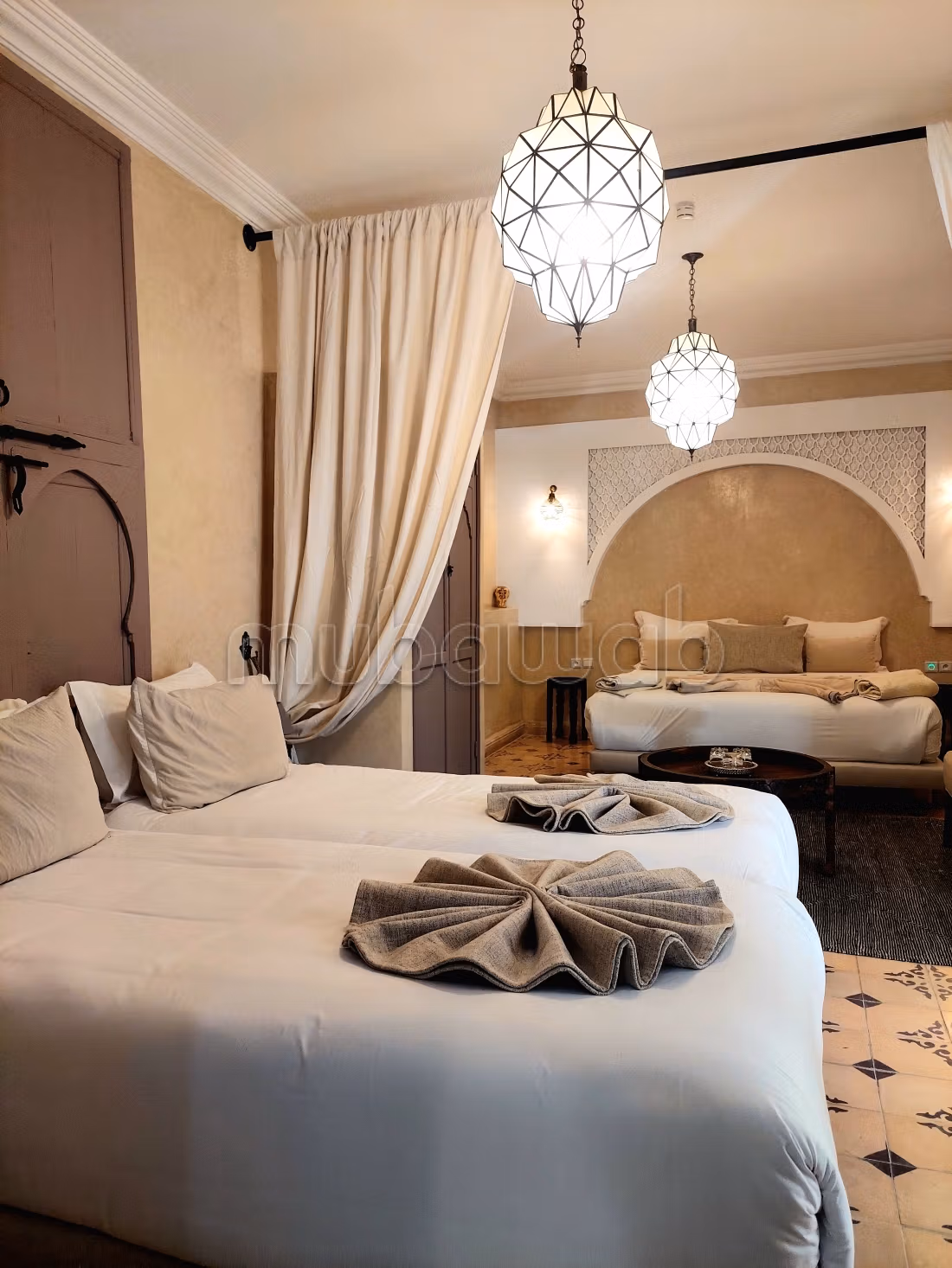 Venta de riad en Zaouia Sidi Ghalem. Superficie 176 m². Gran piscina