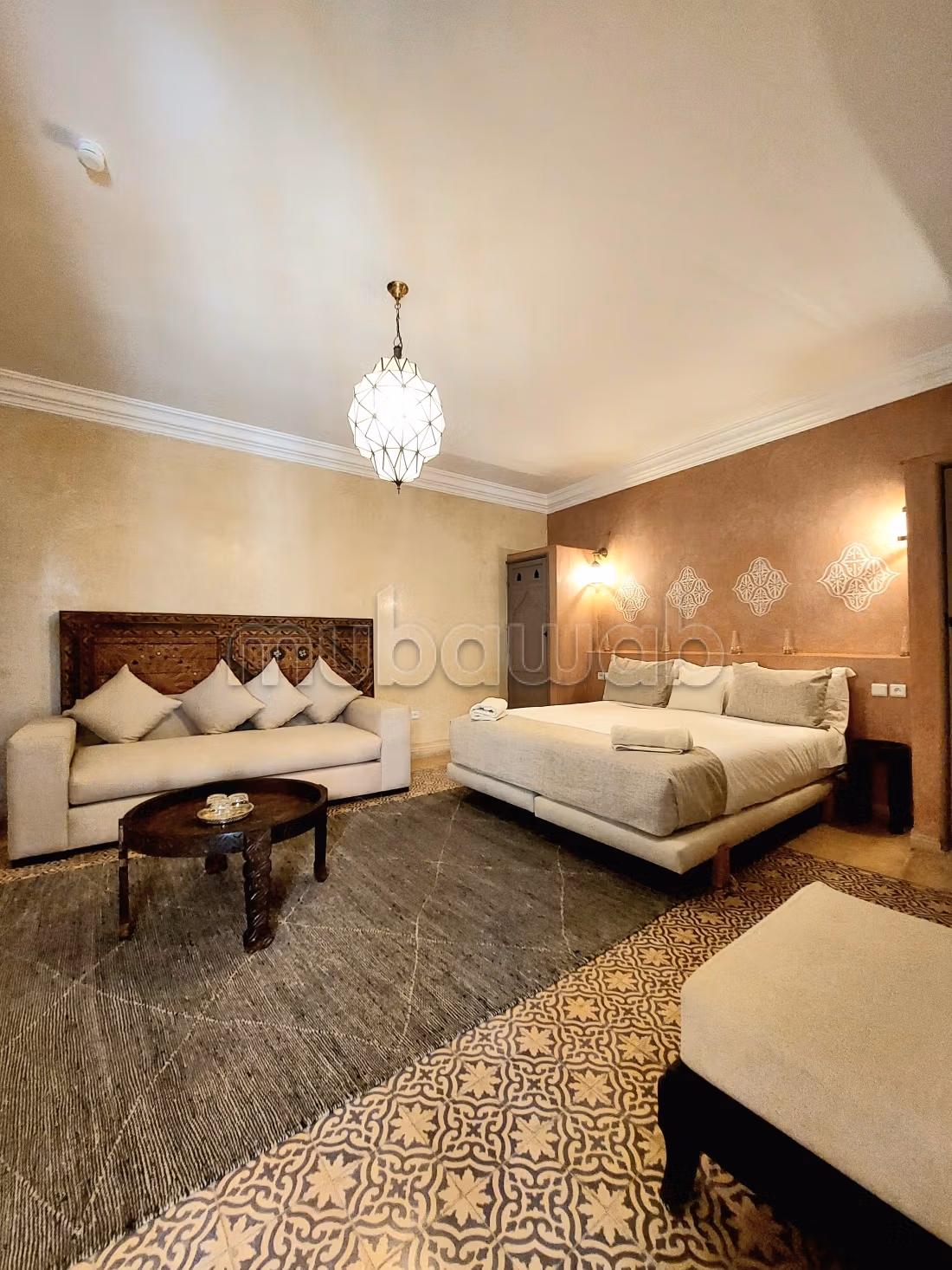 Venta de riad en Zaouia Sidi Ghalem. Superficie 176 m². Gran piscina