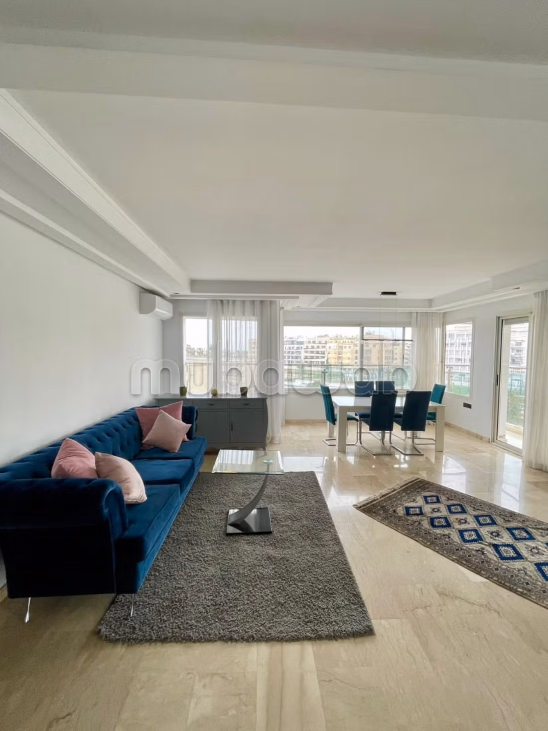 Bourgogne Ouest – Appartement meublé à louer — 6