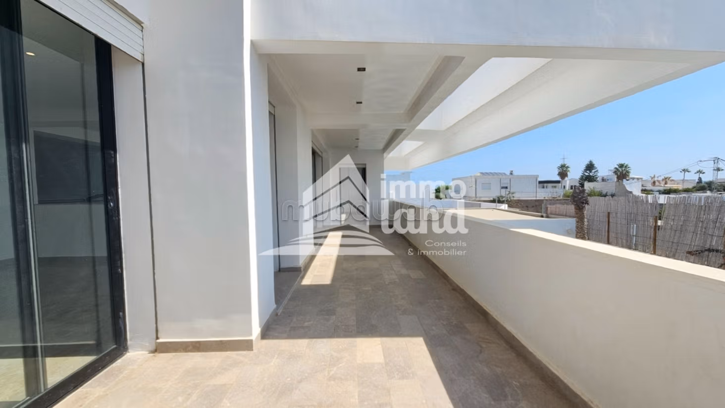 In vendita Villa su 2 livelli a La Soukra