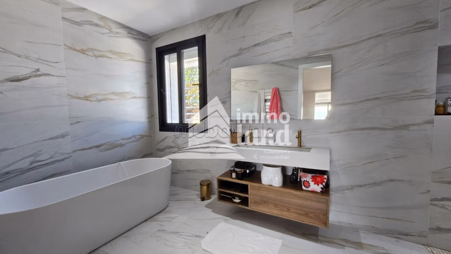 In vendita Villa su 2 livelli a La Soukra