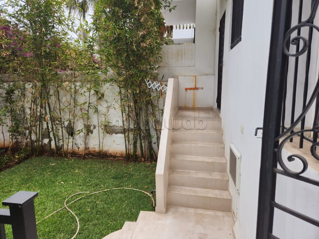 Villa ala location a ain Diab 
19500dh