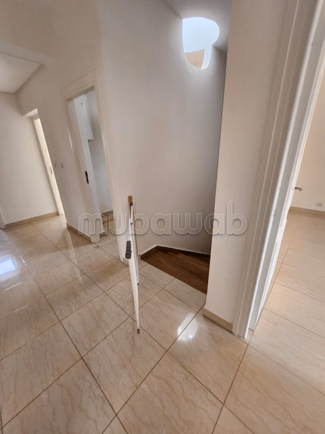 Villa ala location a ain Diab 
19500dh
