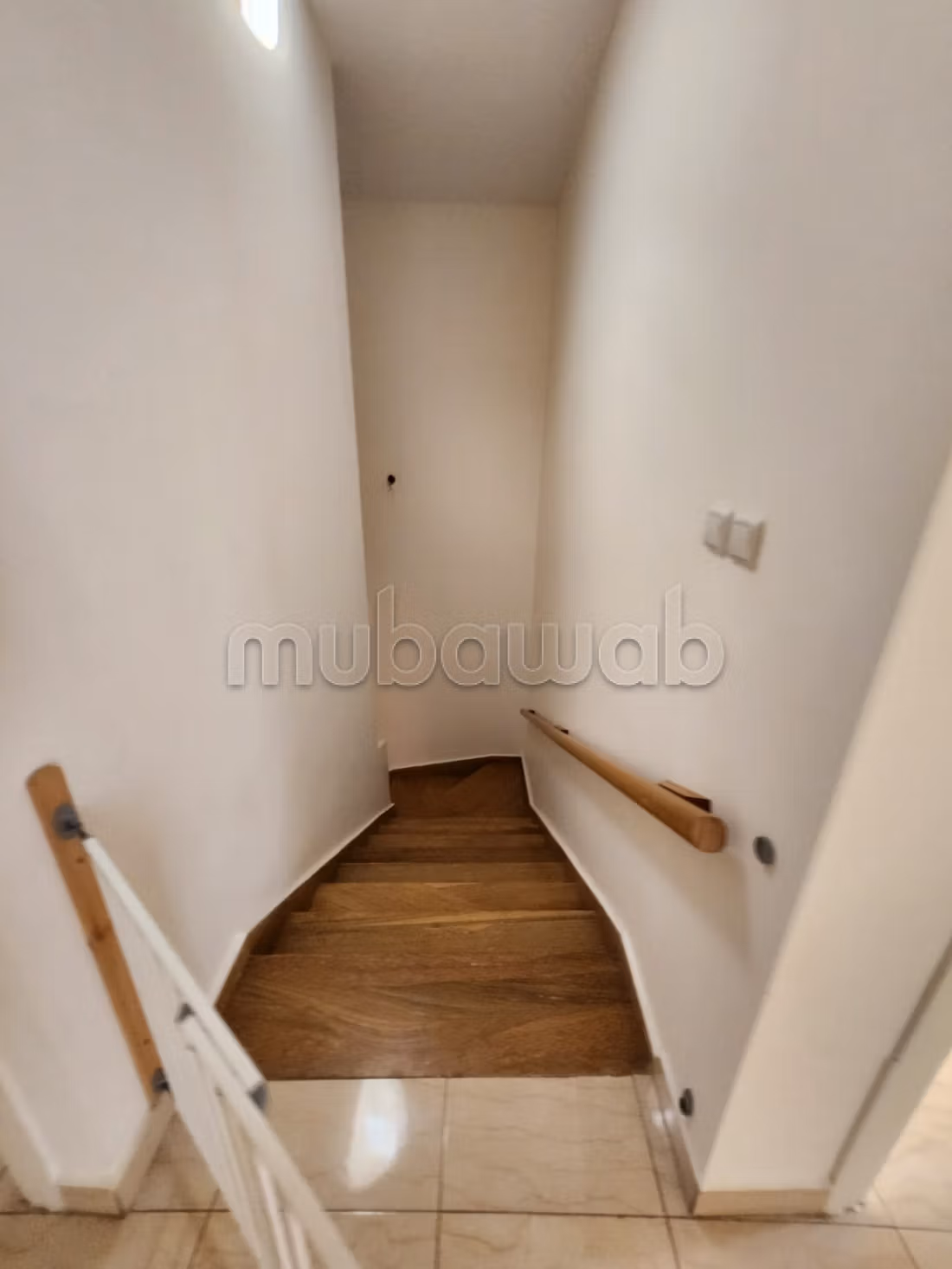 Villa ala location a ain Diab 
19500dh