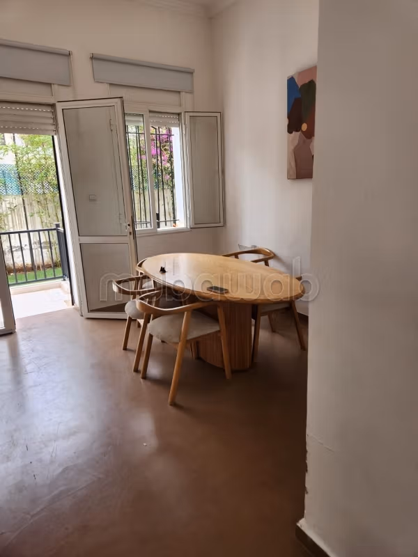 Villa ala location a ain Diab 
22000dh