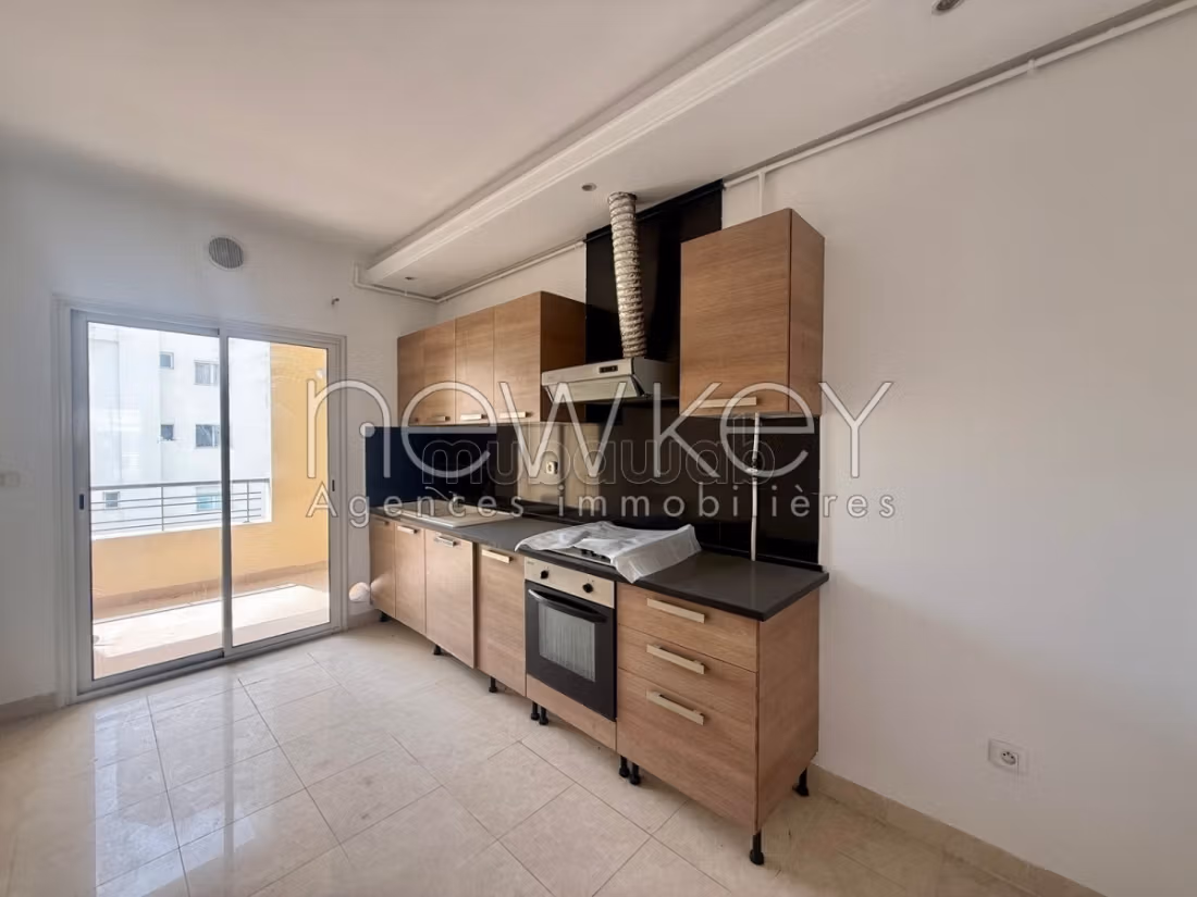 Appartement S2 vide à louer aux berges du lac2
