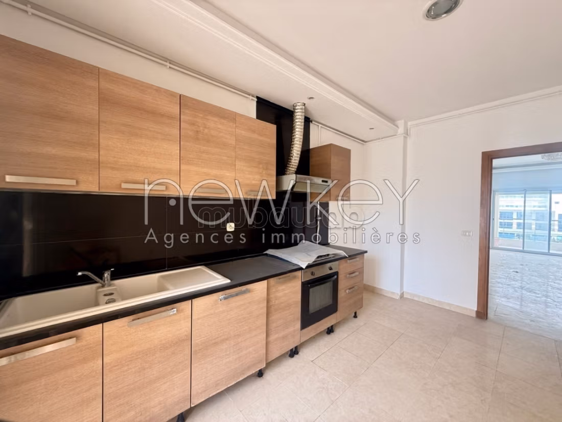 Appartement S2 vide à louer aux berges du lac2