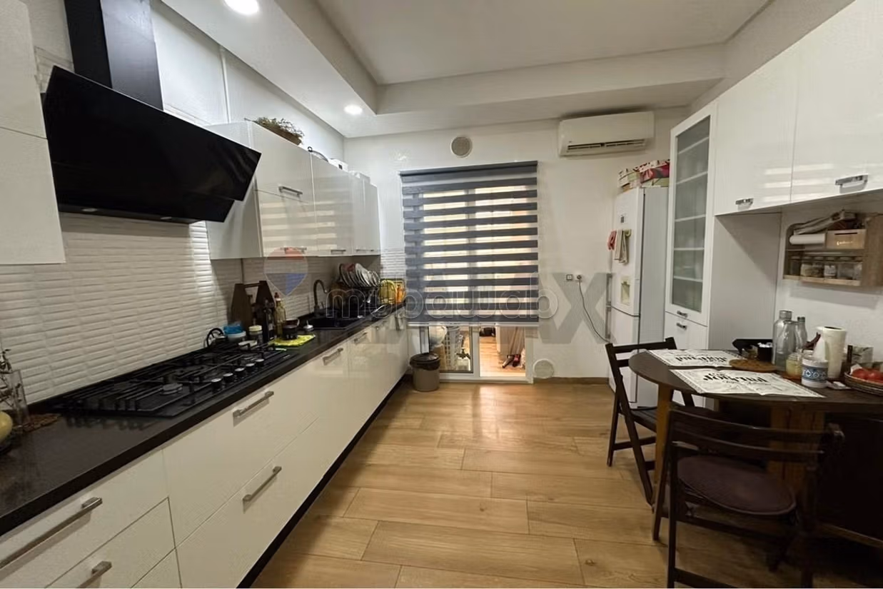 Appartamento Moderno di Lusso a La Soukra,