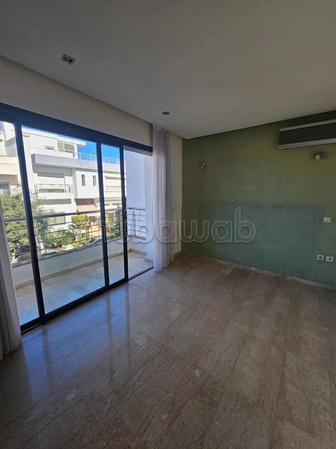 Villa for rent in Ain Diab for 35000 dirhams