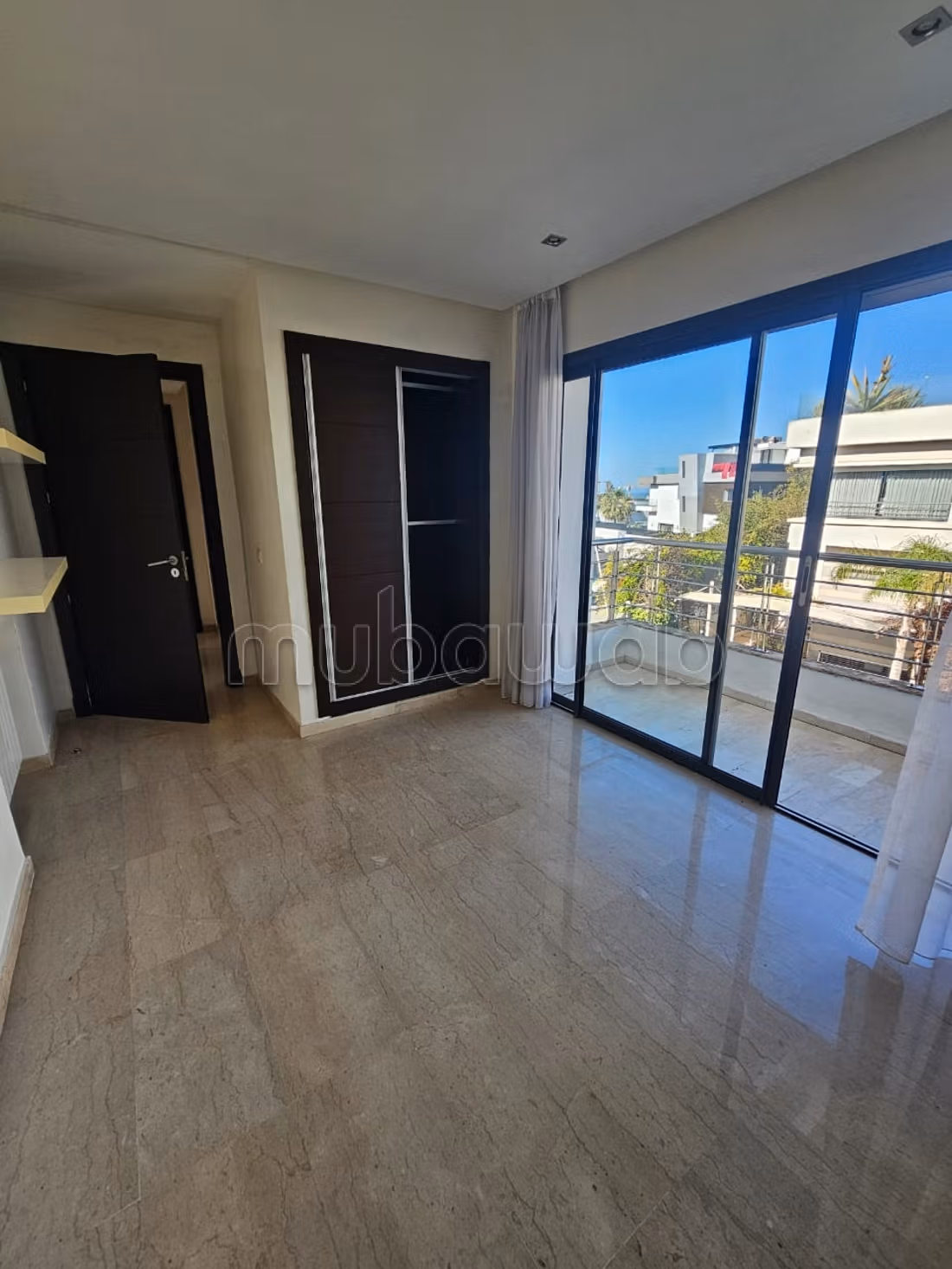 Villa for rent in Ain Diab for 35000 dirhams