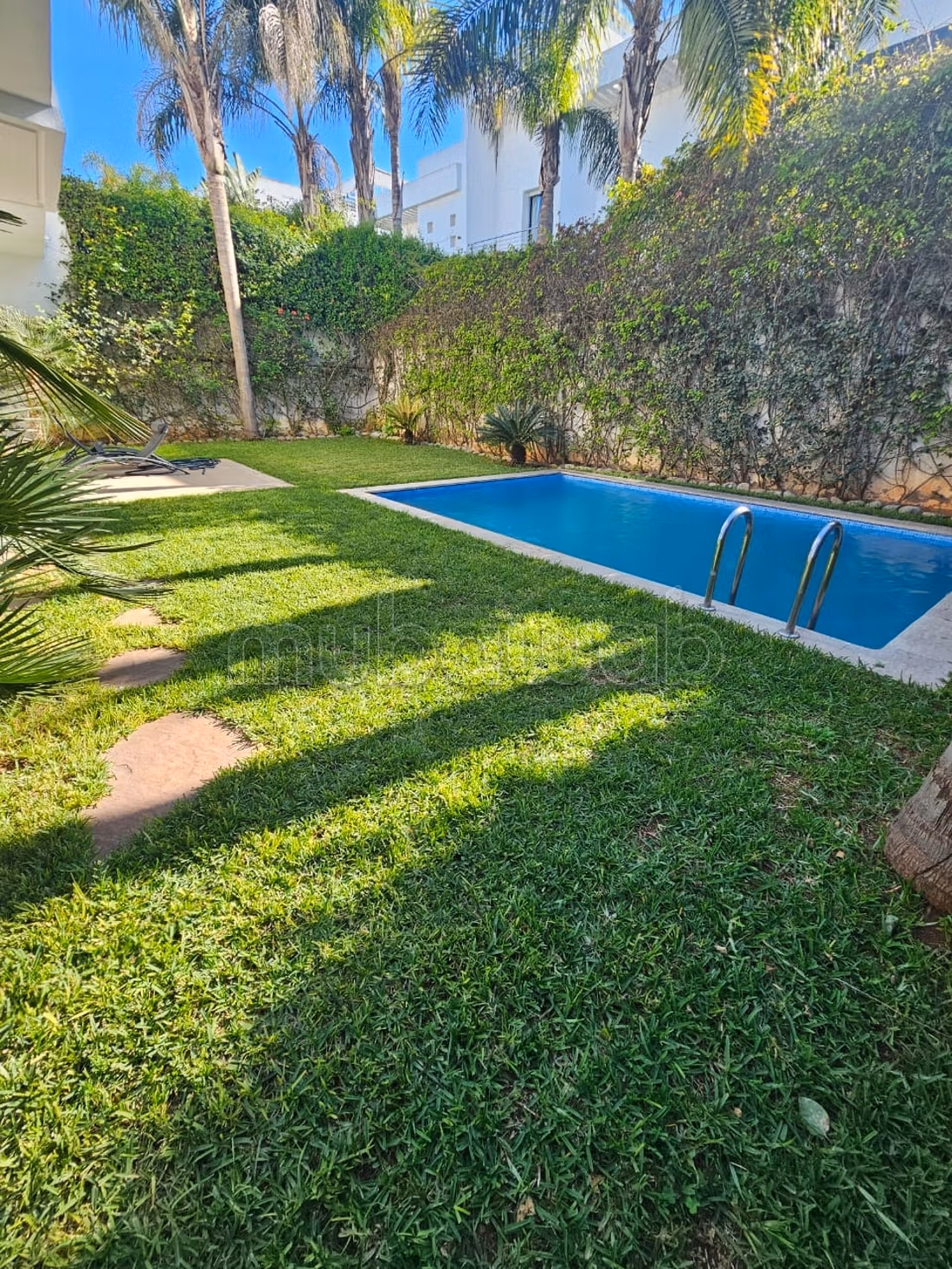 Villa for rent in Ain Diab for 35000 dirhams