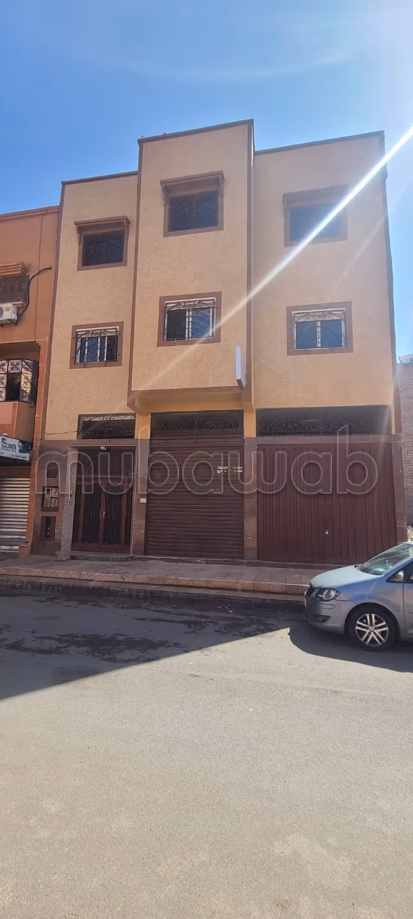 Superbe maison à vendre à Hay Al Massar. 
5 pièces confortables