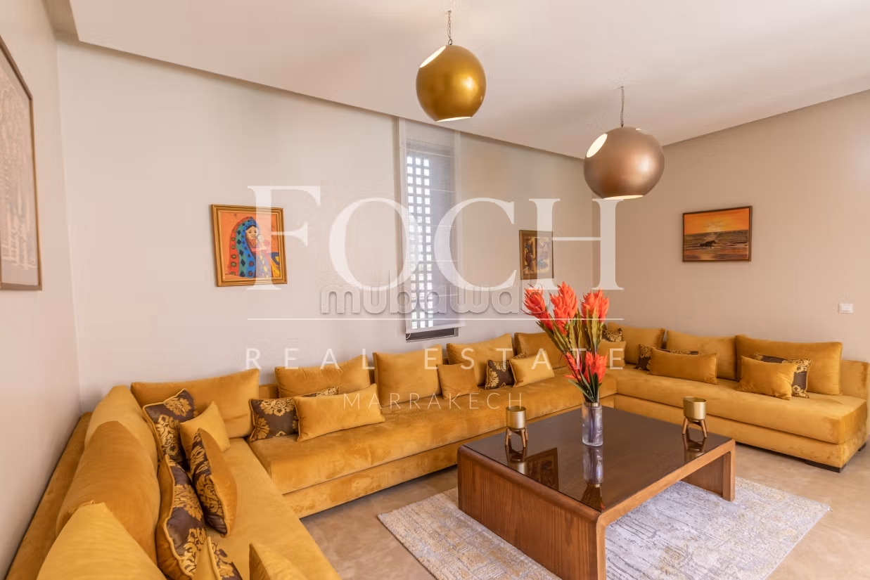 Modern and bright villa on prestigious golf