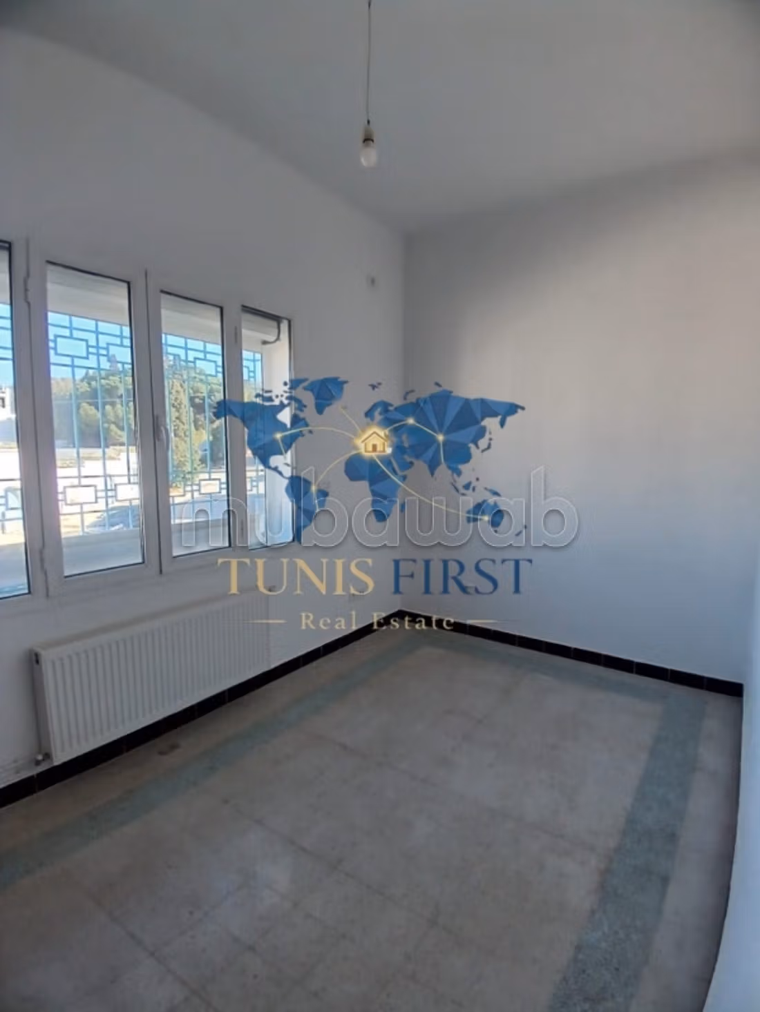 For rent floor of villa S3 in Marsa Corniche²