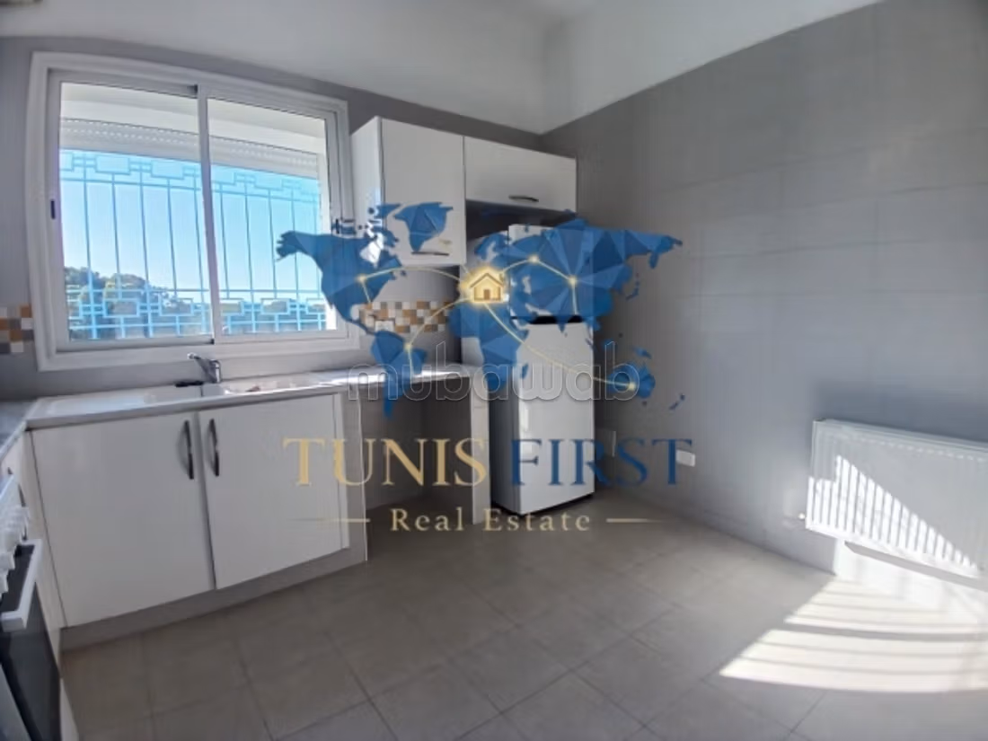 For rent floor of villa S3 in Marsa Corniche²