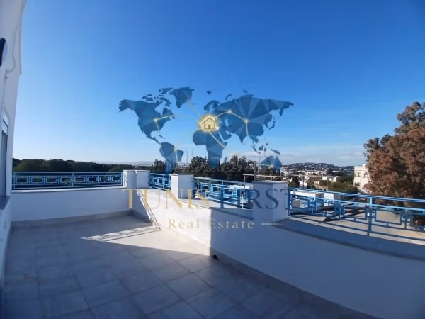 For rent floor of villa S3 in Marsa Corniche²