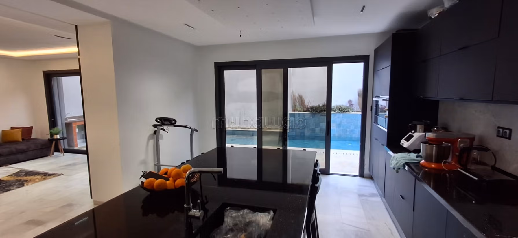 Bella villa con piscina in vendita