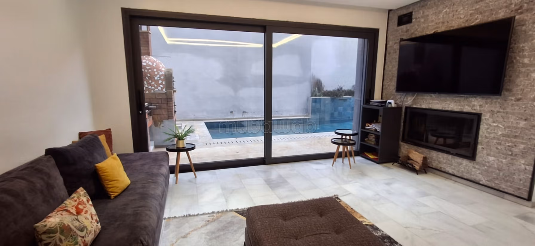 Bella villa con piscina in vendita