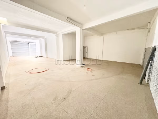 Locale commerciale in vendita a Hay Dakhla. Superficie di 150 m²
