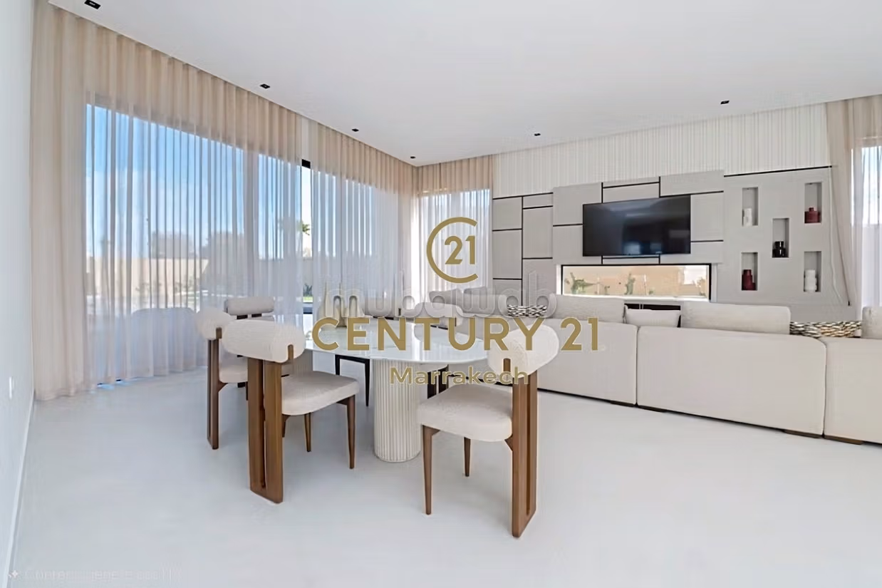 Modern villa without Overlooking and Heated Pool