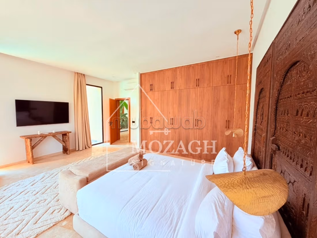 Charming modern villa with private pool