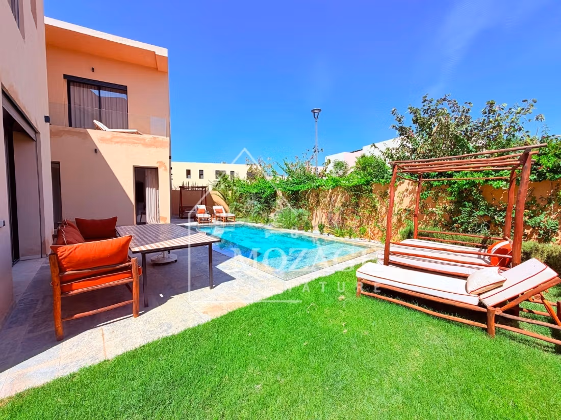 Charming modern villa with private pool