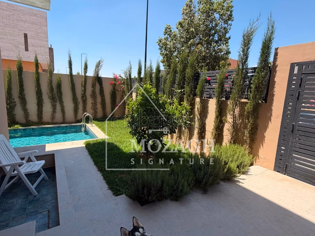 Charming modern villa with private pool