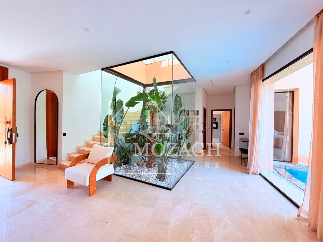 Charming modern villa with private pool