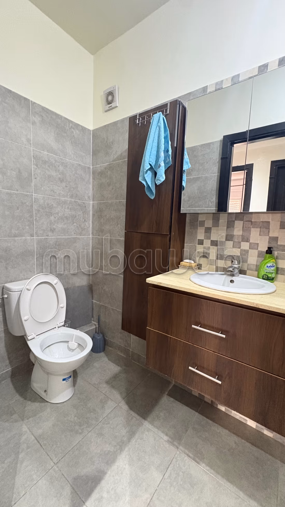 Appartamento in affitto a Hay Mabrouka. Superficie 62 m². Ben arredato