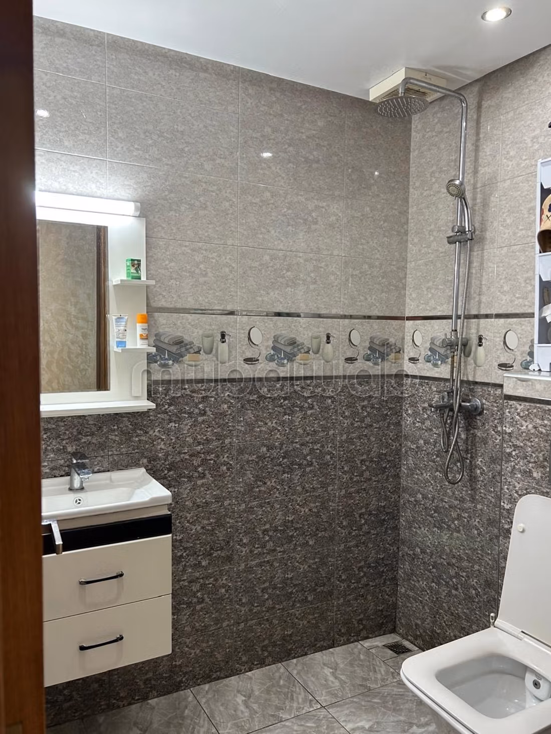 Prachtig appartement te koop bij het Zoubir-kruispunt, Farah Salam 3 aangename slaapkamers.