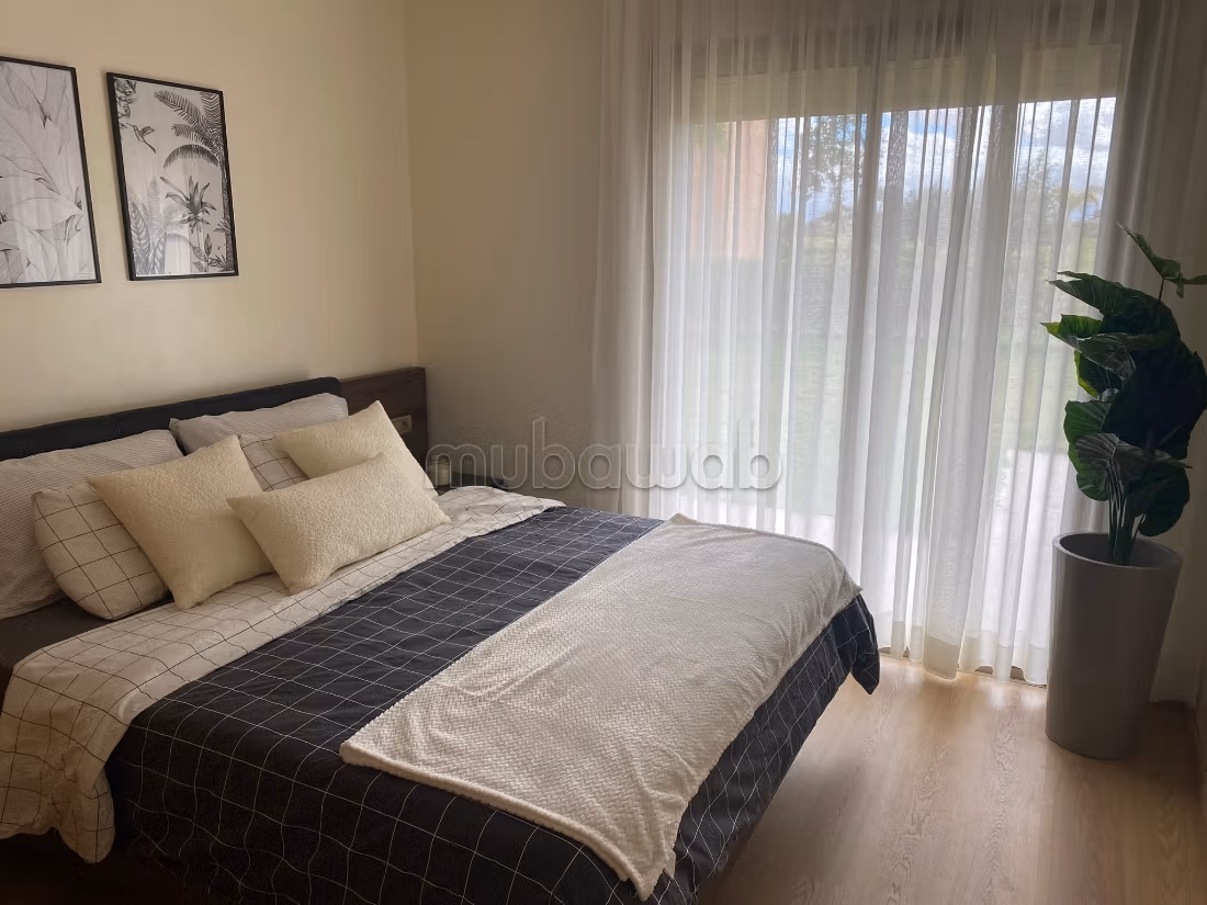Très joli appartement rez de jardin à louer — 4