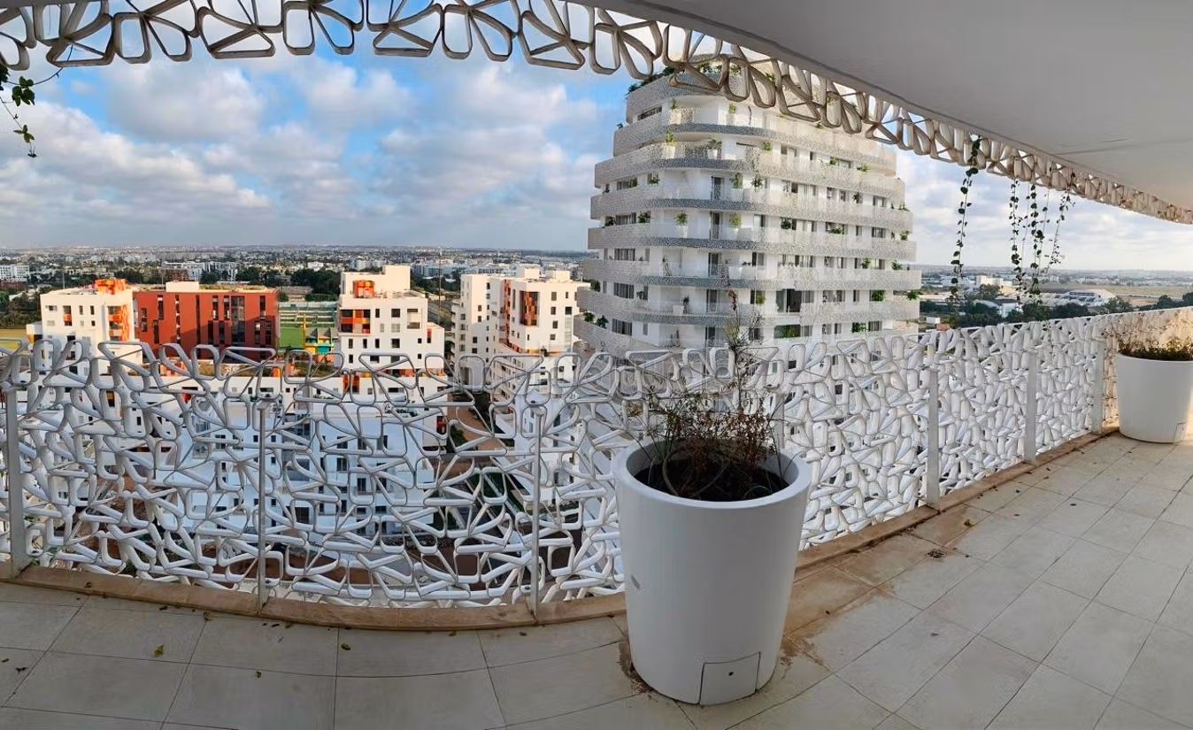 Bel appartement haut standing en location longue durée à CFC avec vue dégagée et étage élevé — 2