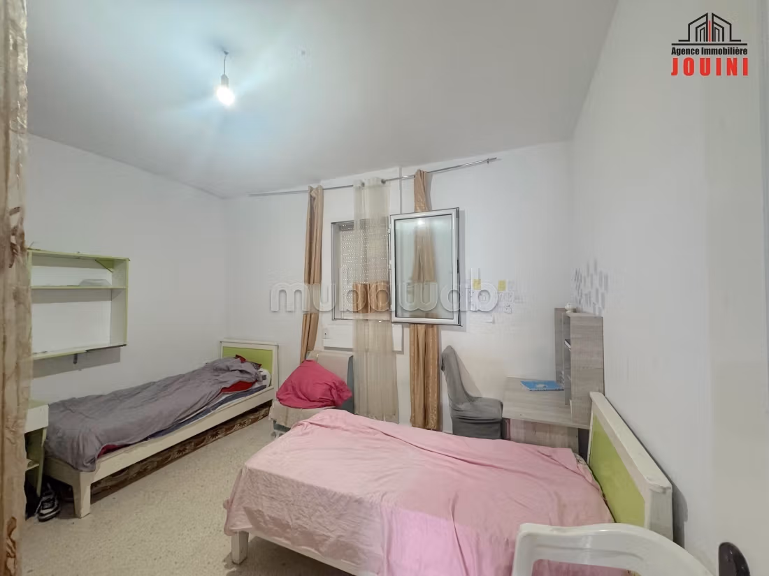 Casa 466 m² Con Grande Giardino a Mornag