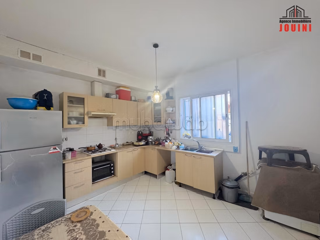 Casa 466 m² Con Grande Giardino a Mornag