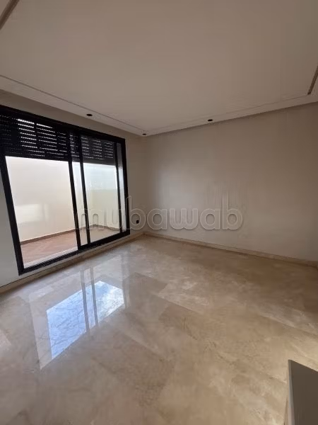 Appartement à vendre à Belvédère.
Superficie 44 m².
Antenne parabolique et sécurité