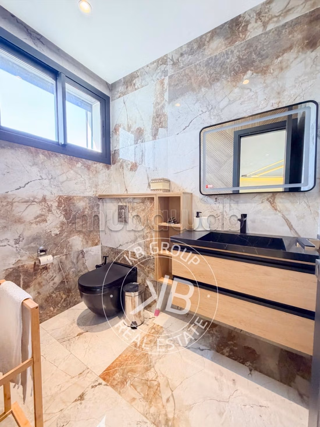 Splendide villa à vendre à Souissi. 
6 pièces