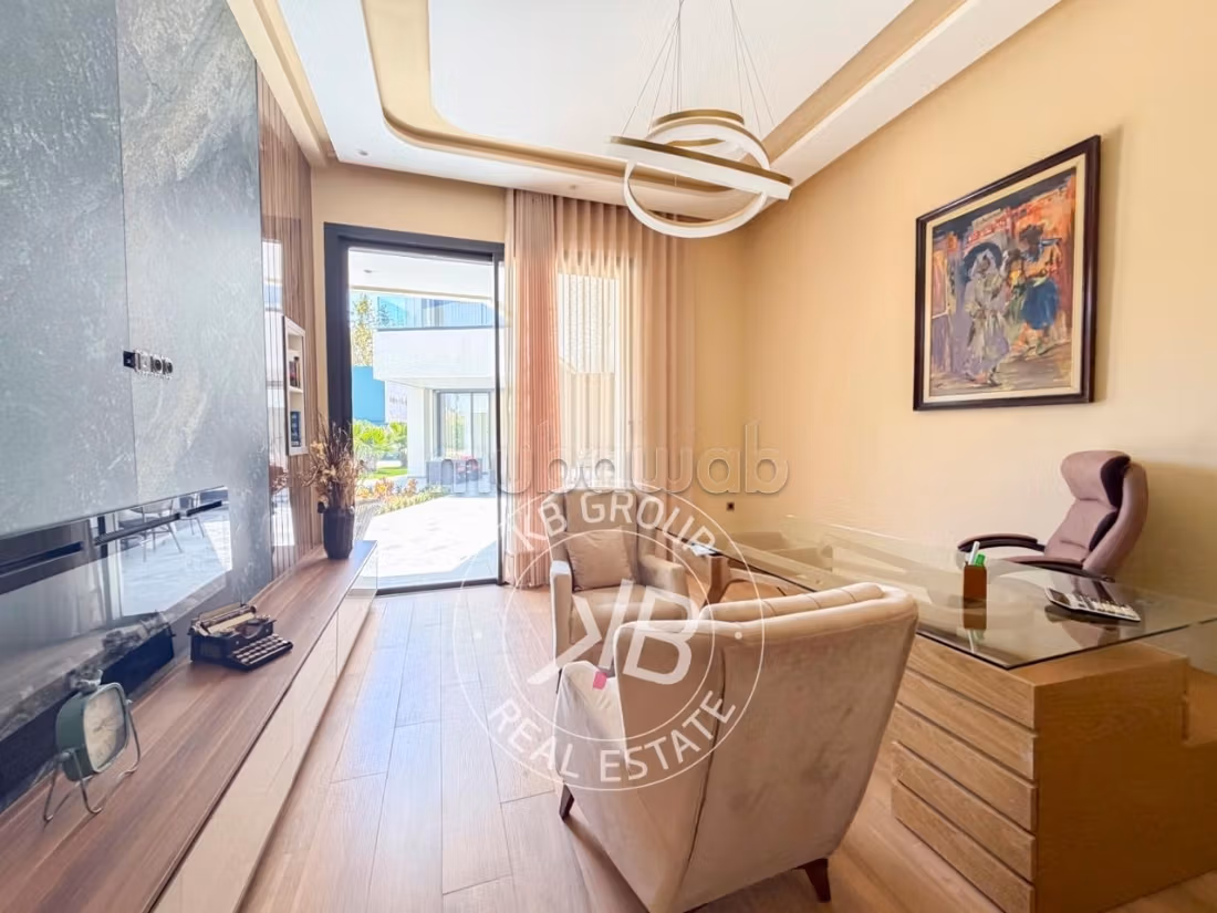 Splendide villa à vendre à Souissi. 
6 pièces